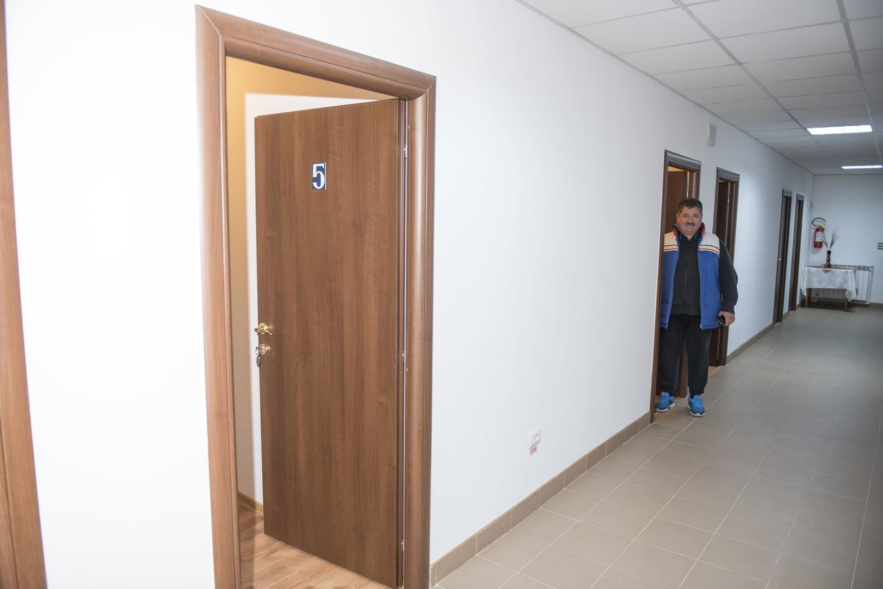 Hostel Ruxandra Focşani Esterno foto