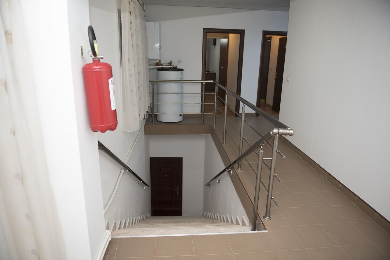 Hostel Ruxandra Focşani Esterno foto