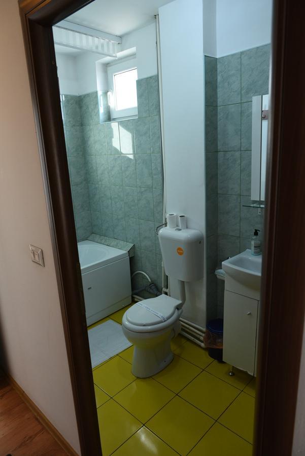 Hostel Ruxandra Focşani Esterno foto