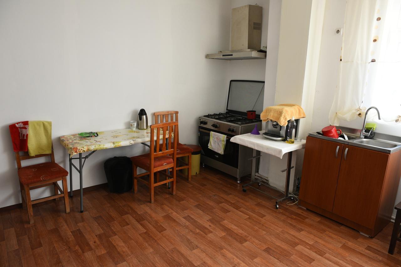 Hostel Ruxandra Focşani Esterno foto